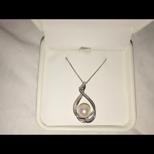 Pearl/Sterling Silver Necklace